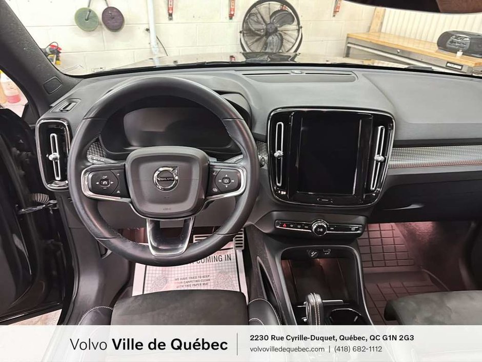 2022 Volvo XC40 R-Design-16