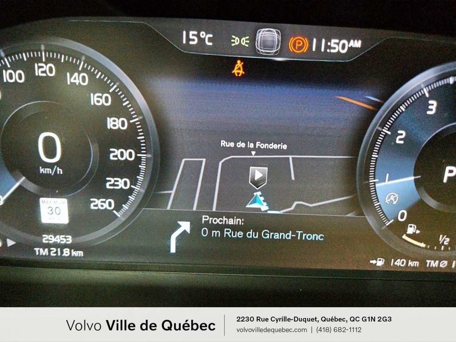 Volvo XC40 Momentum 2022-19