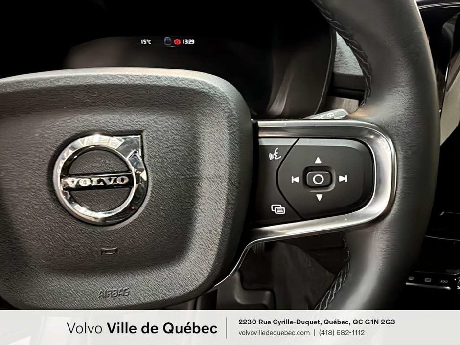 2022 Volvo XC40 Inscription-14