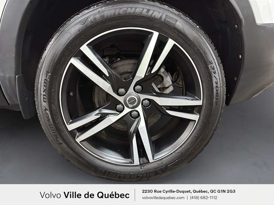 2022 Volvo XC40 R-Design-8