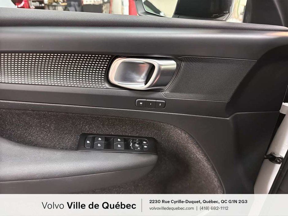 2022 Volvo XC40 R-Design-23