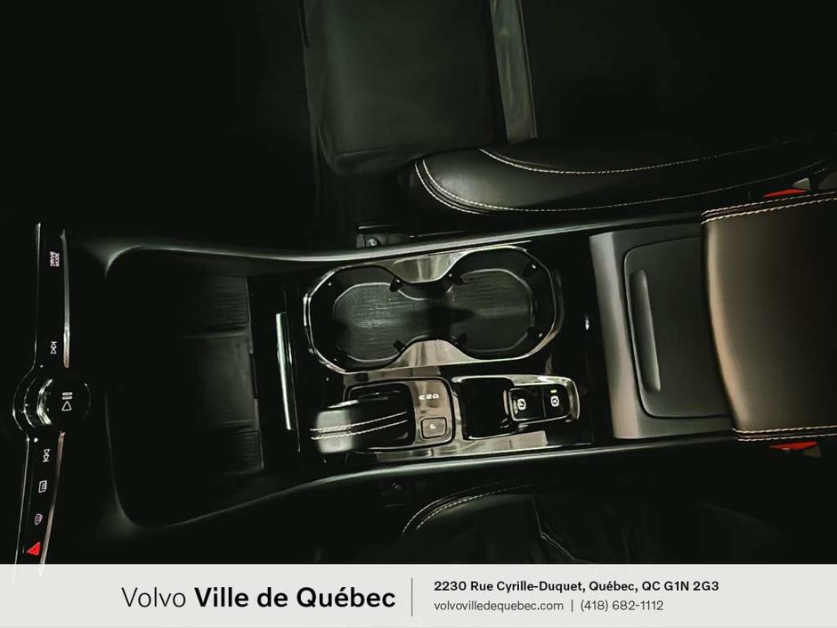 Volvo XC40 R-Design 2022-21