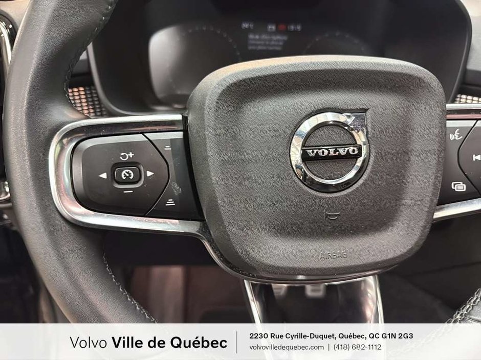 Volvo XC40 R-Design 2022-14