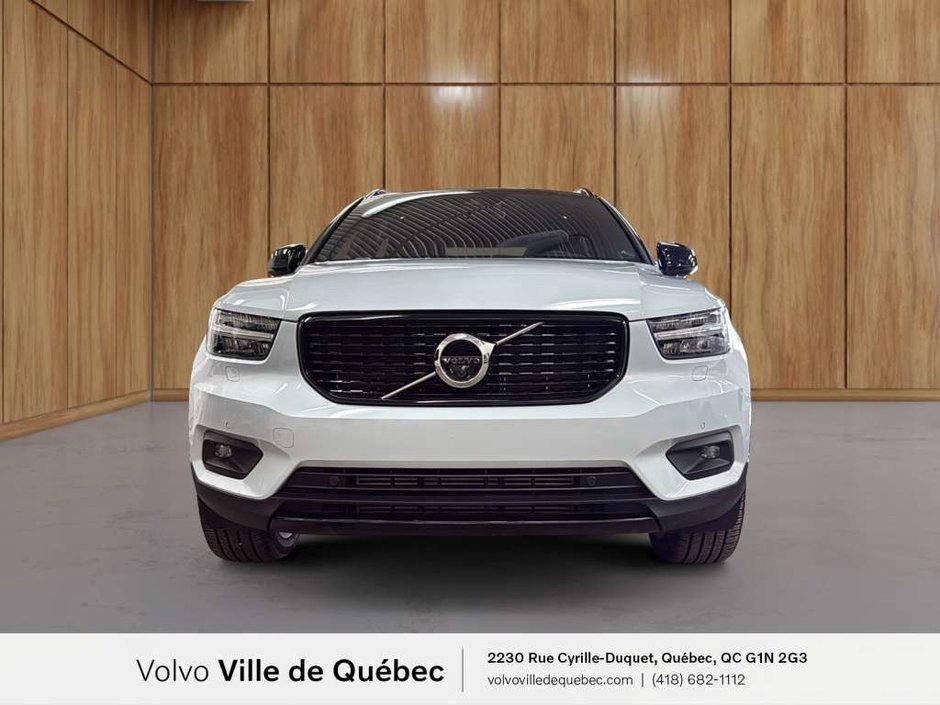 2022 Volvo XC40 R-Design-2