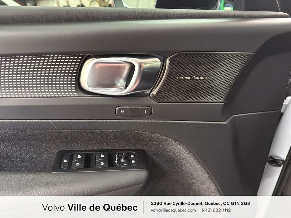 2022 Volvo XC40 R-Design-24