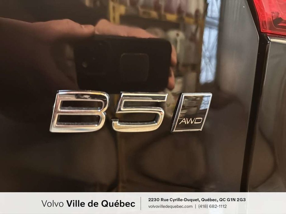 Volvo XC40 Plus Dark B5 2023-9