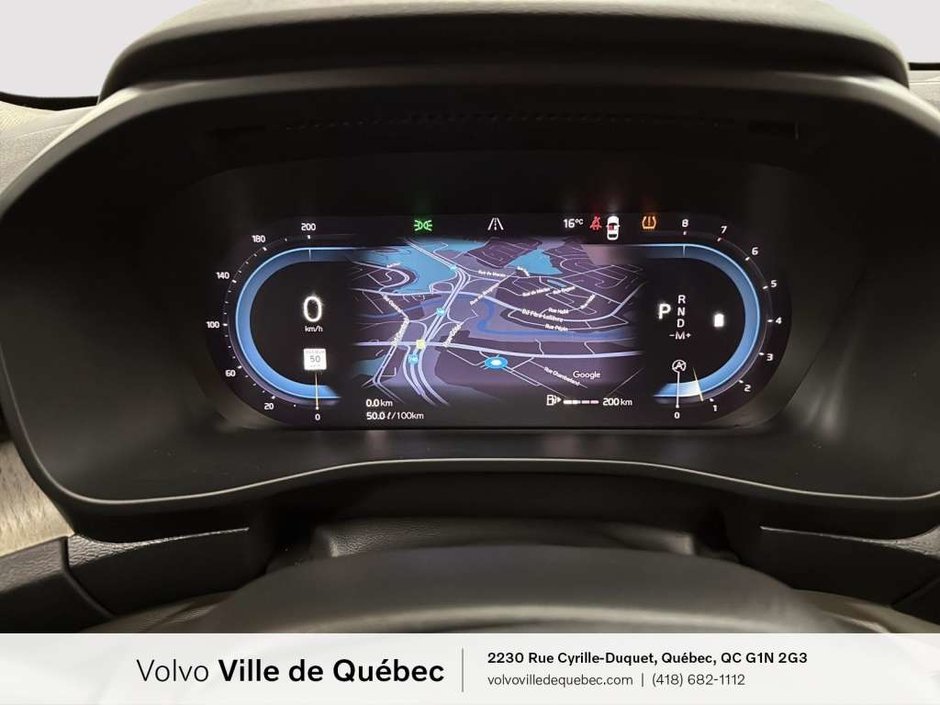 Volvo XC40 Plus Dark B5 2023-19