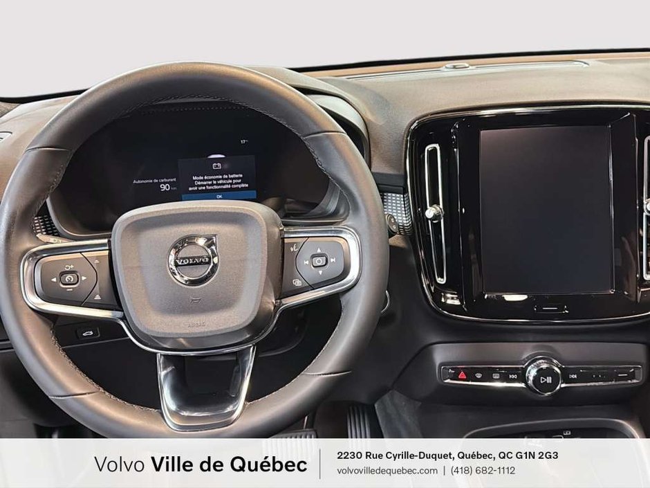 Volvo XC40 Plus Dark B5 2023-13
