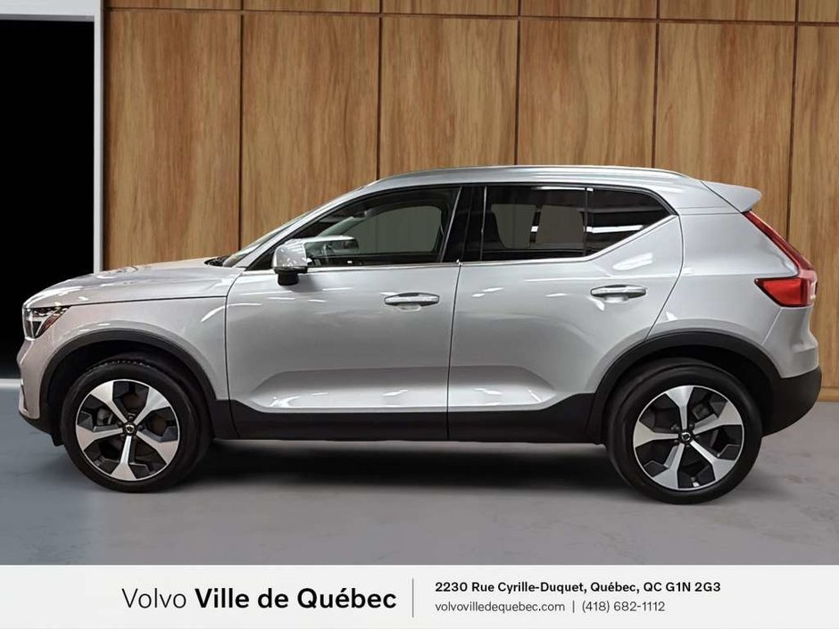 Volvo XC40 Plus B5 2023-6