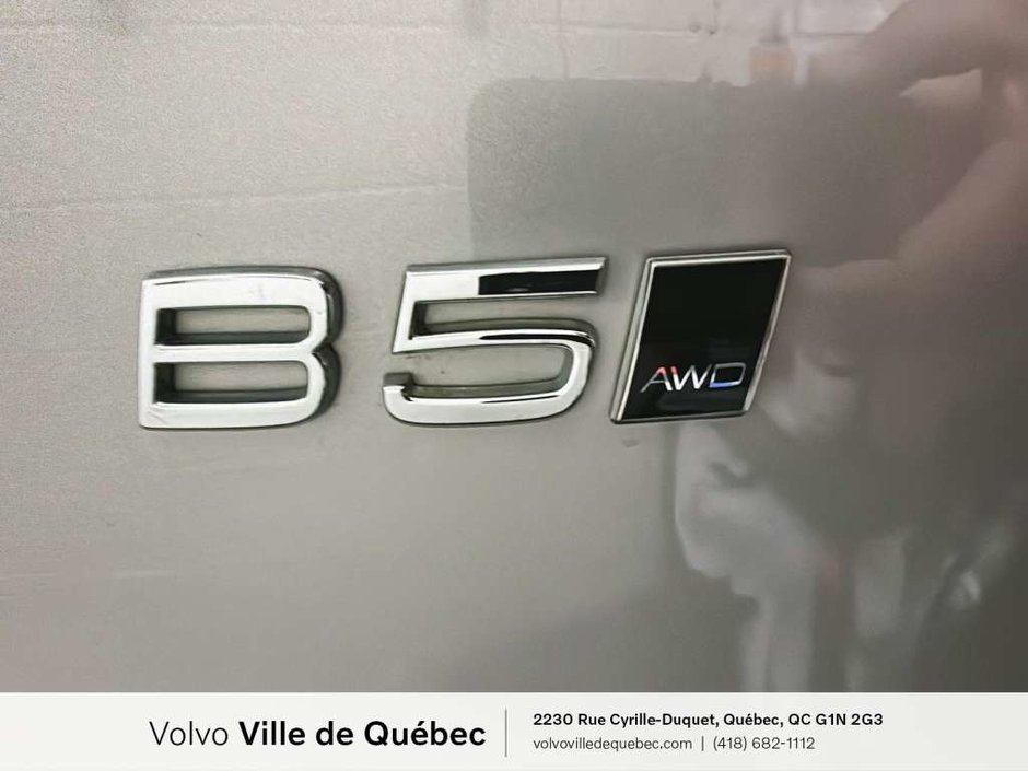 Volvo XC40 Plus B5 2023-9