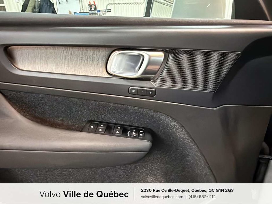 Volvo XC40 Plus B5 2023-23