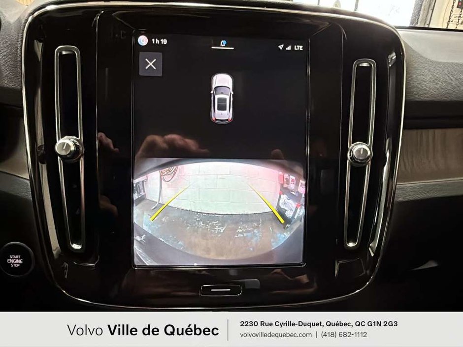 Volvo XC40 Plus B5 2023-22