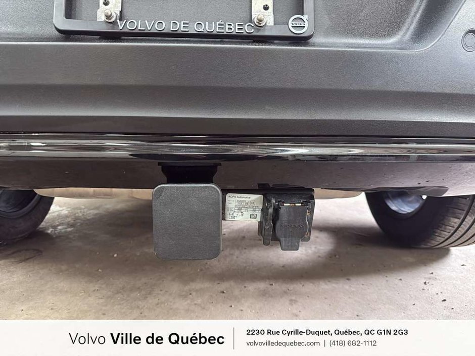 Volvo XC40 Plus Dark B5 2023-24