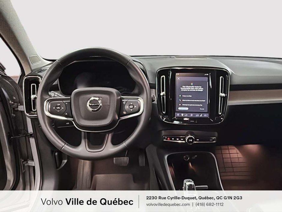 Volvo XC40 Plus Dark B5 2023-12