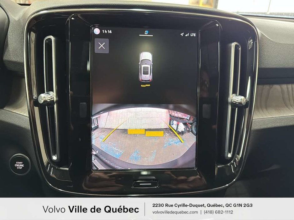Volvo XC40 Plus Dark B5 2023-21