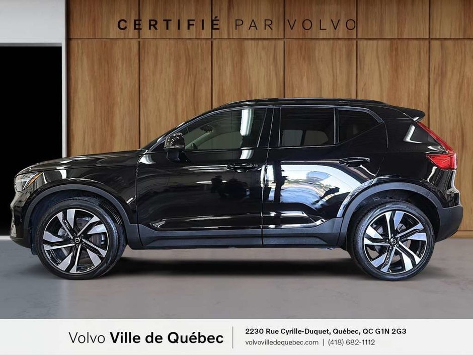 2023 Volvo XC40 Plus Dark B5-5