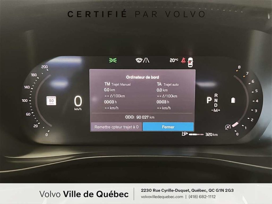 2023 Volvo XC40 Plus Dark B5-15