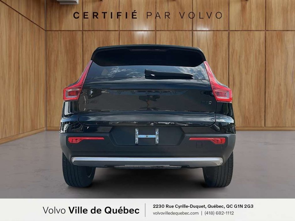Volvo XC40 Core B5 2023-4