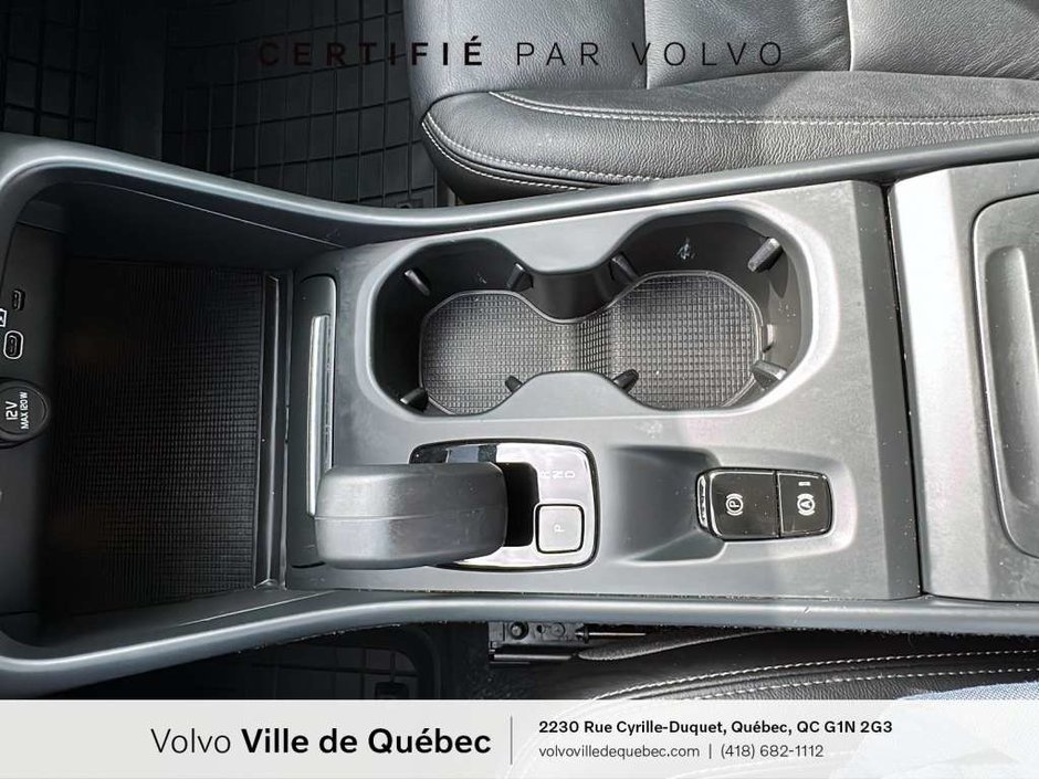Volvo XC40 Core B5 2023-18