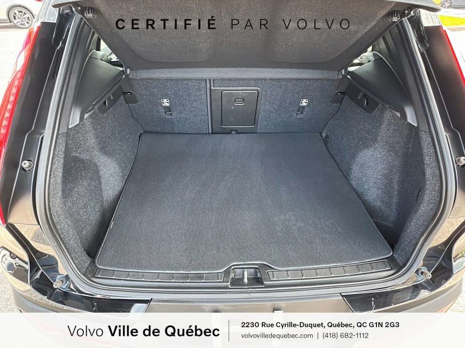Volvo XC40 Core B5 2023-7