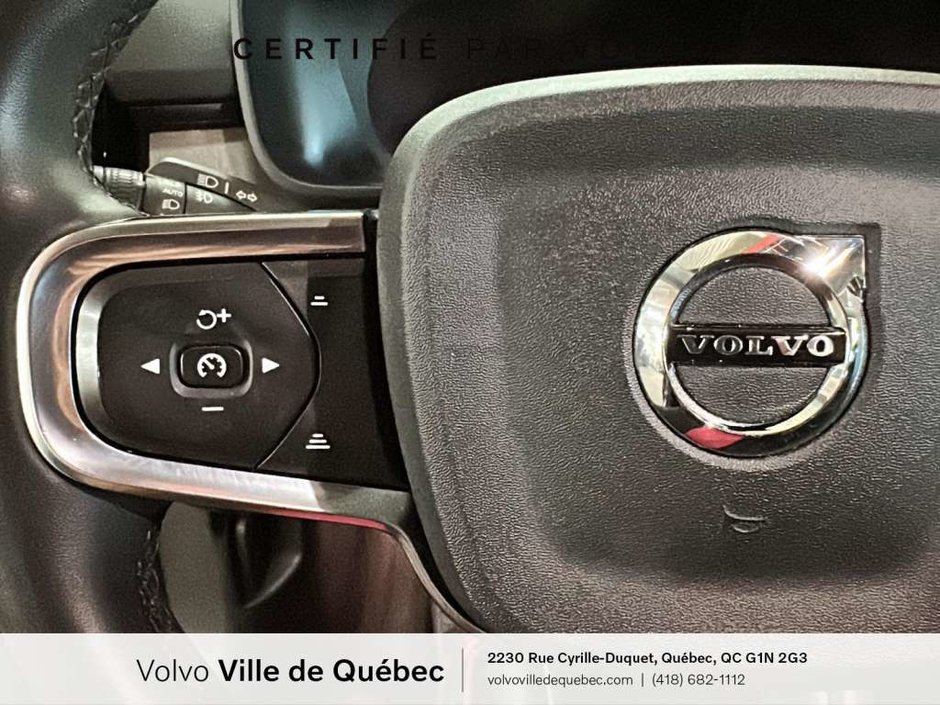 Volvo XC40 Plus Dark B5 2023-11
