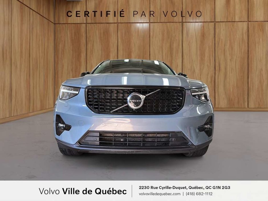 Volvo XC40 Plus Dark B5 2023-2