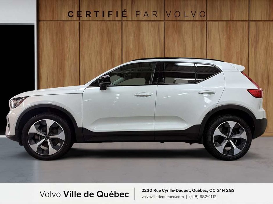 2023 Volvo XC40 Plus Dark B5-6