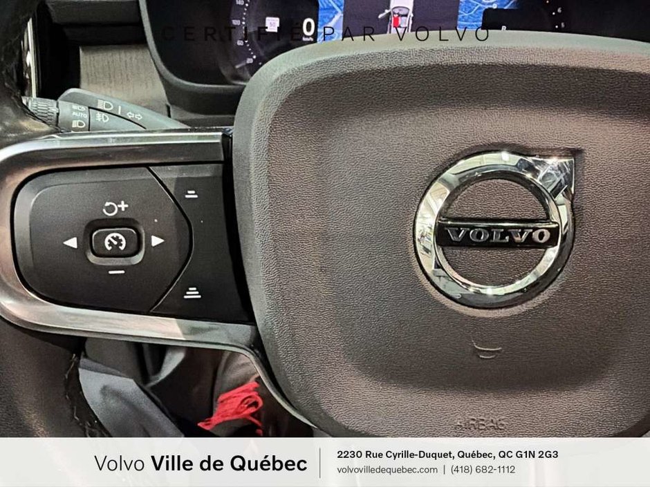 2023 Volvo XC40 Plus Dark B5-11