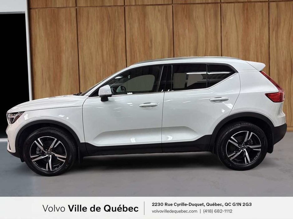 2024 Volvo XC40 B5 - Core-6