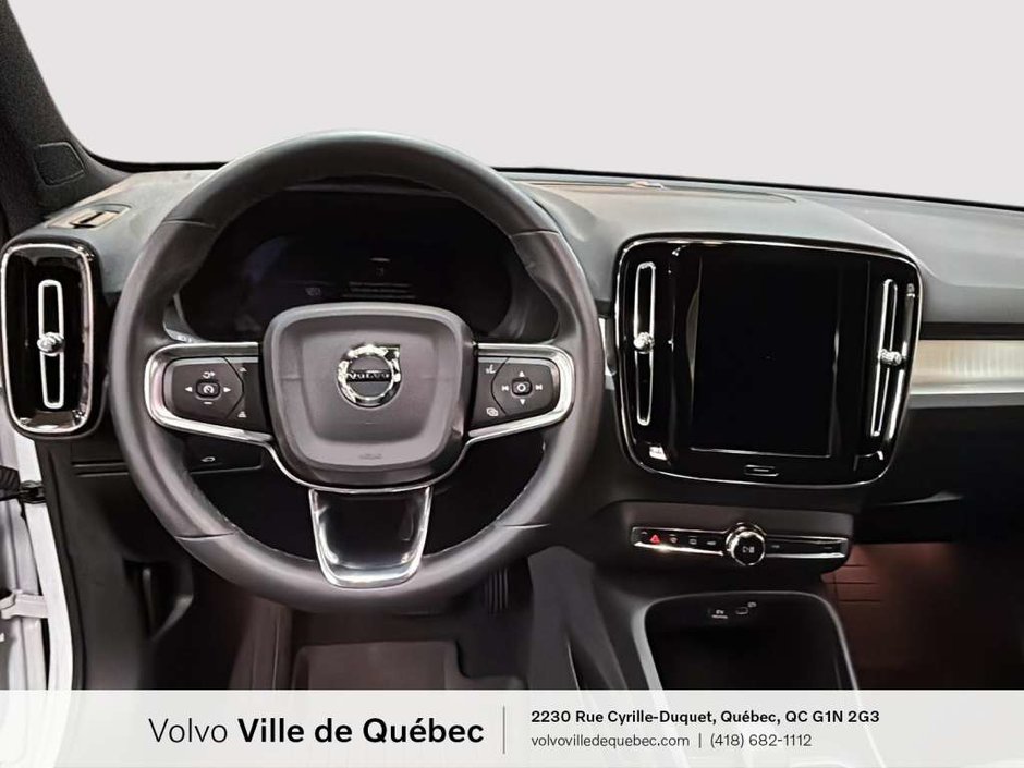 2024 Volvo XC40 B5 - Core-13