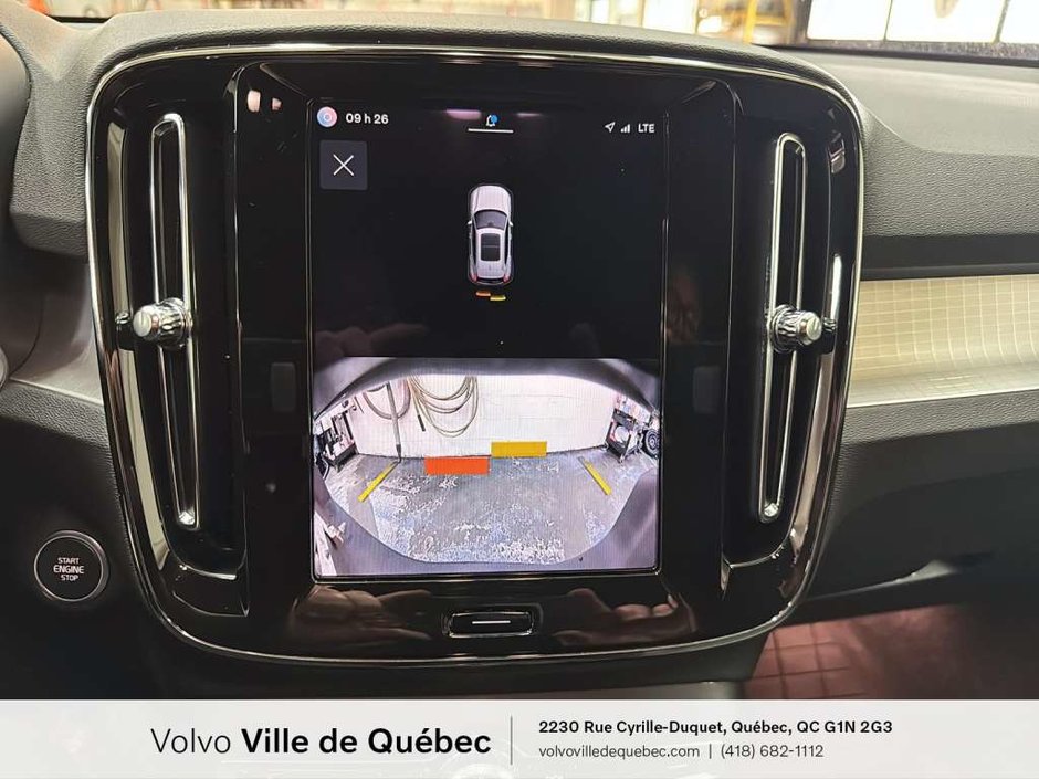 2024 Volvo XC40 B5 - Core-22