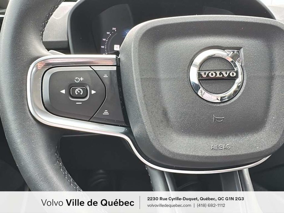 2024 Volvo XC40 B5 - Ultimate-13
