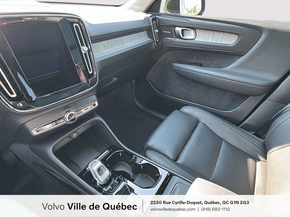 2024 Volvo XC40 B5 - Ultimate-17