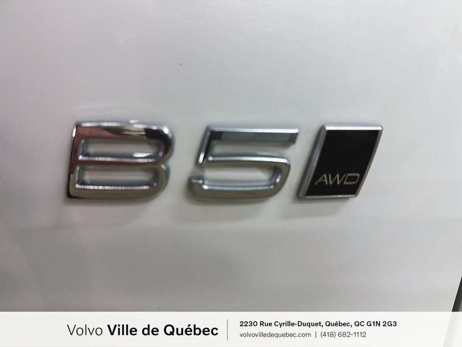 2025 Volvo XC40 B5 - Core-7