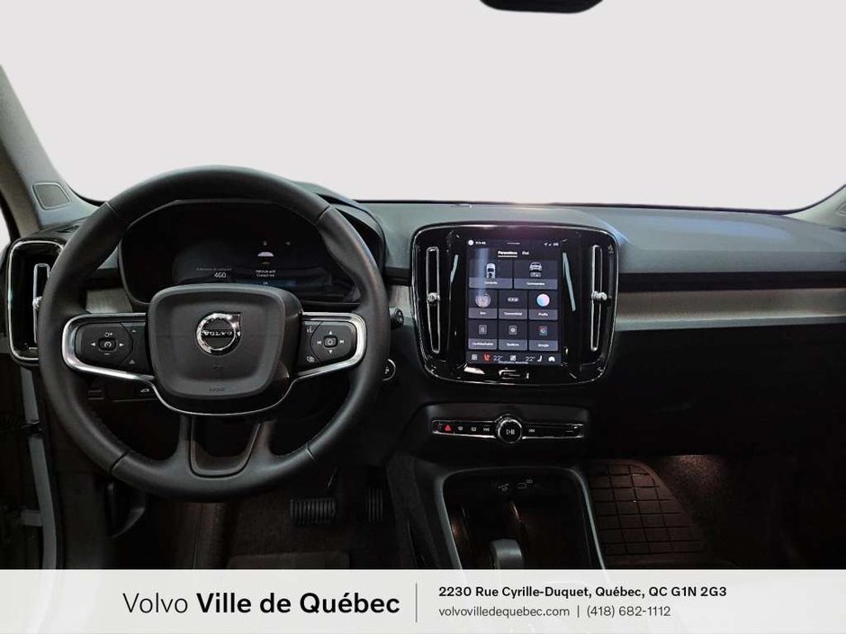 2025 Volvo XC40 B5 - Core-13