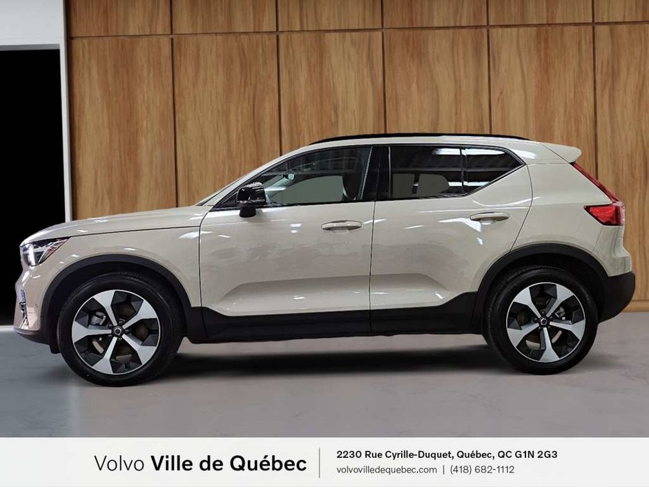 2025 Volvo XC40 B5 - Plus-6