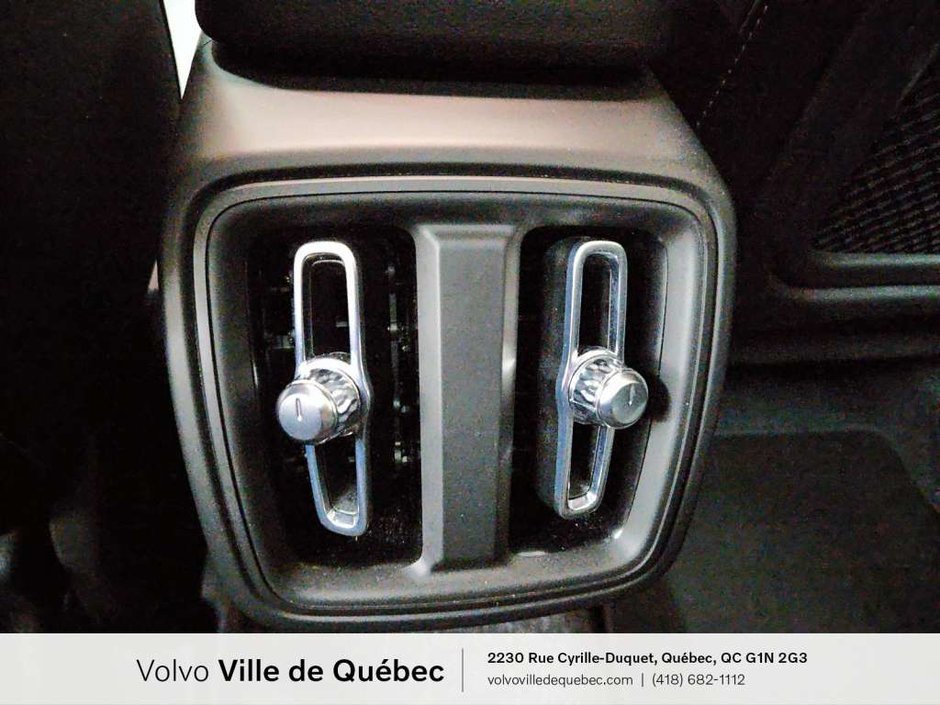 2025 Volvo XC40 B5 - Plus-14