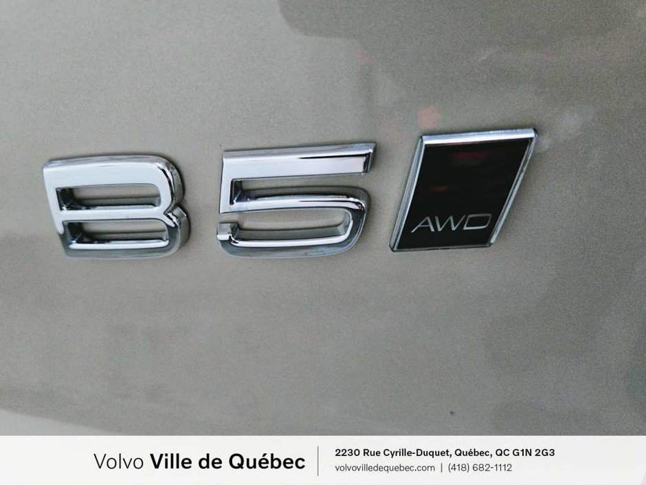 2025 Volvo XC40 B5 - Plus-9