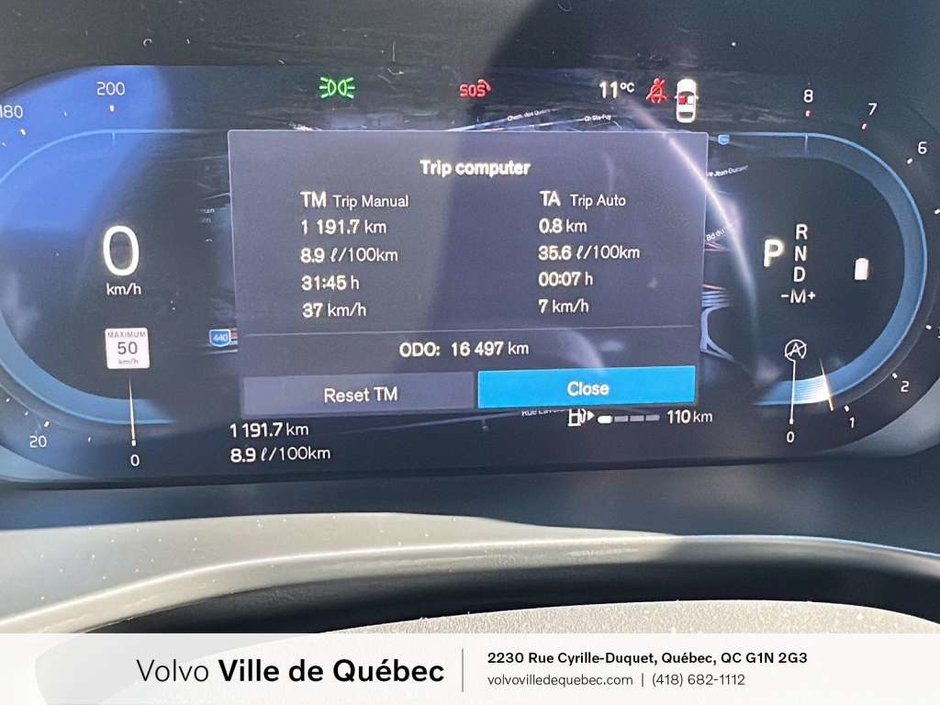 2025 Volvo XC40 B5 - Core-18