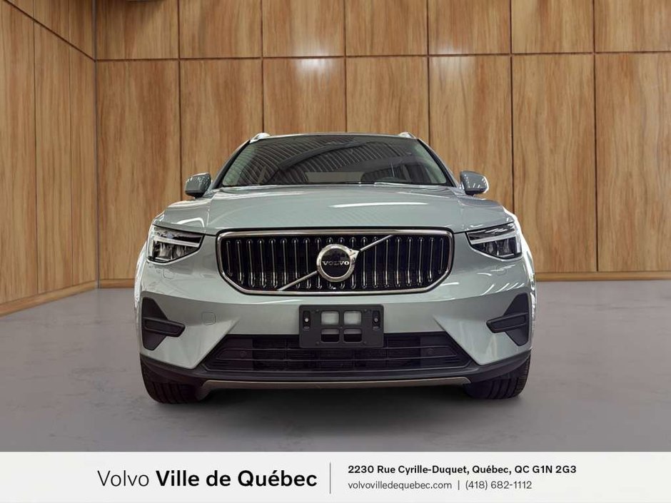 Volvo XC40 B5 - Core 2025-2