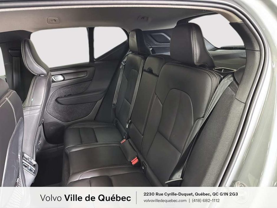 Volvo XC40 B5 - Core 2025-10