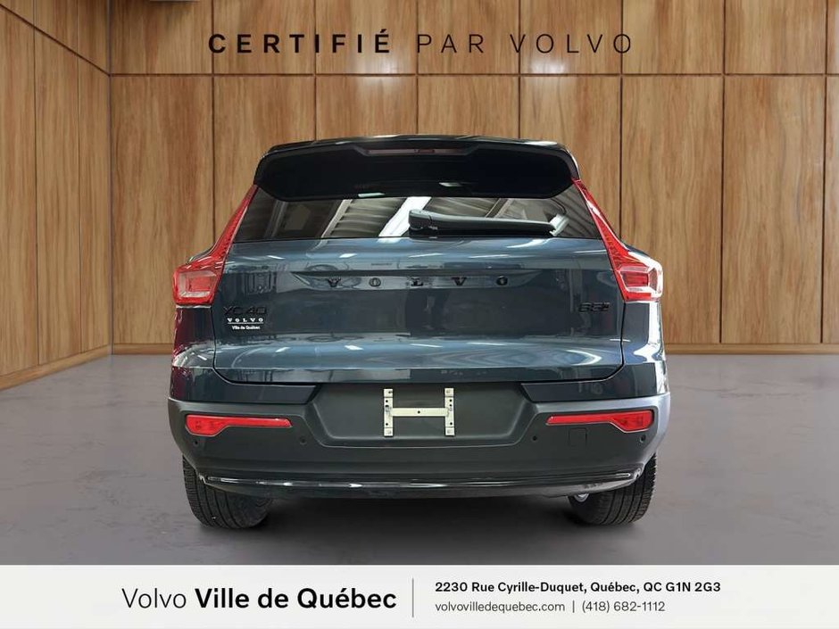 2026 Volvo XC40 B5 - Ultra Black Ed-4