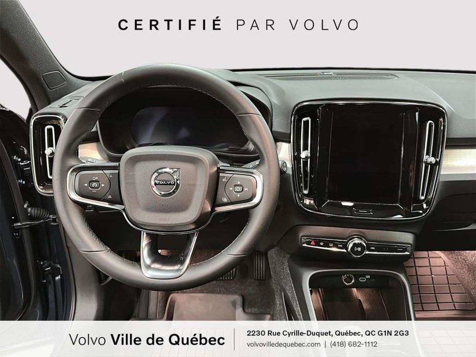 2026 Volvo XC40 B5 - Ultra Black Ed-10