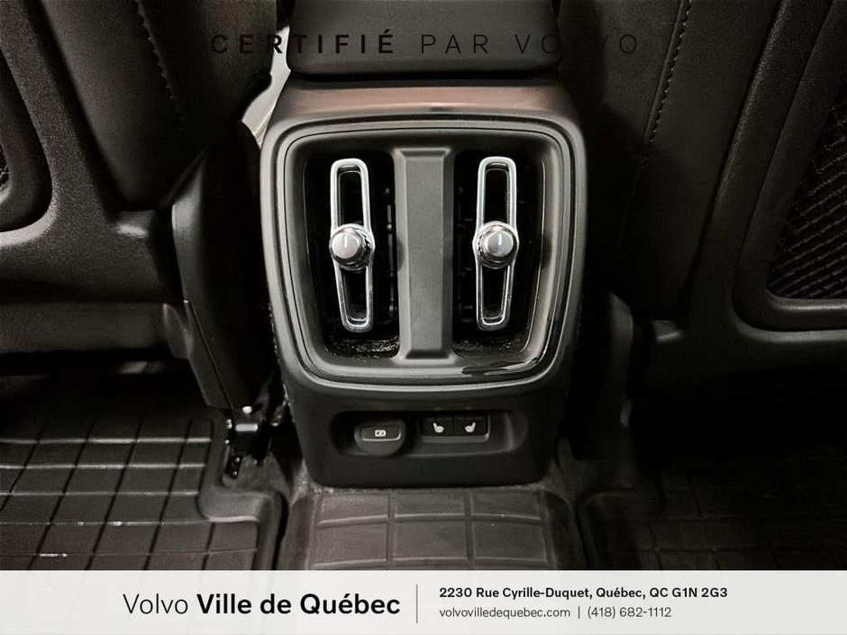 2026 Volvo XC40 B5 - Ultra Black Ed-13