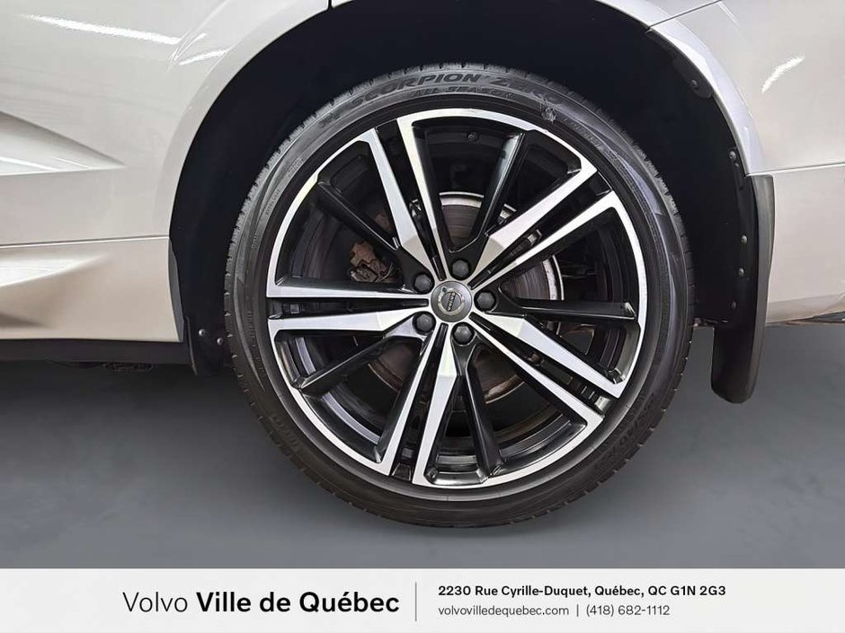 2020 Volvo XC60 R-Design-6