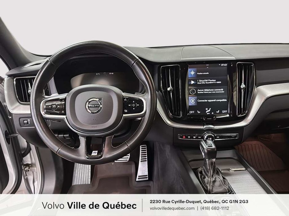 2020 Volvo XC60 R-Design-10