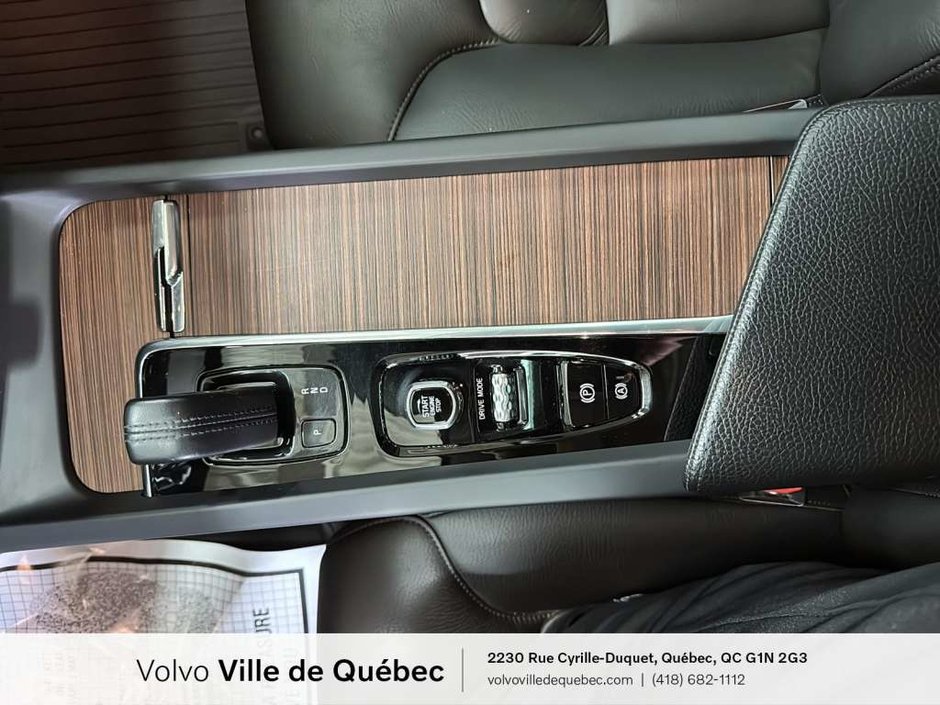 2021 Volvo XC60 Inscription Express-11