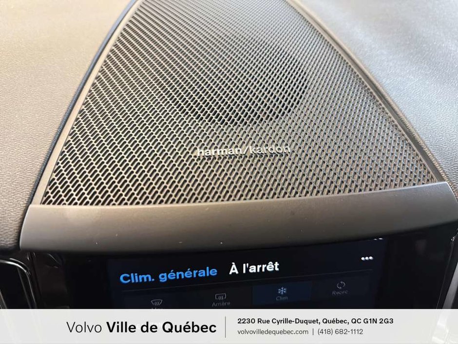 2022 Volvo XC60 R-Design Recharge-11