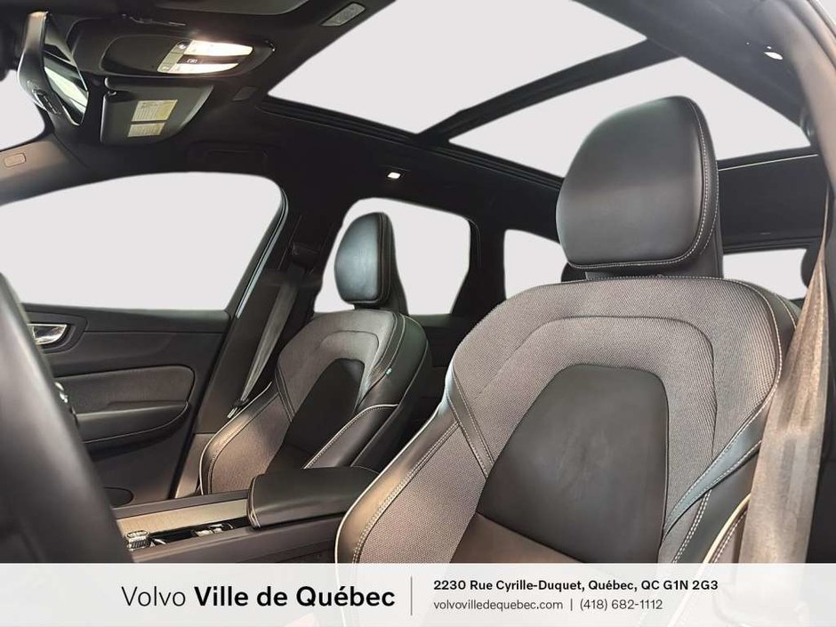 2022 Volvo XC60 R-Design Recharge-1