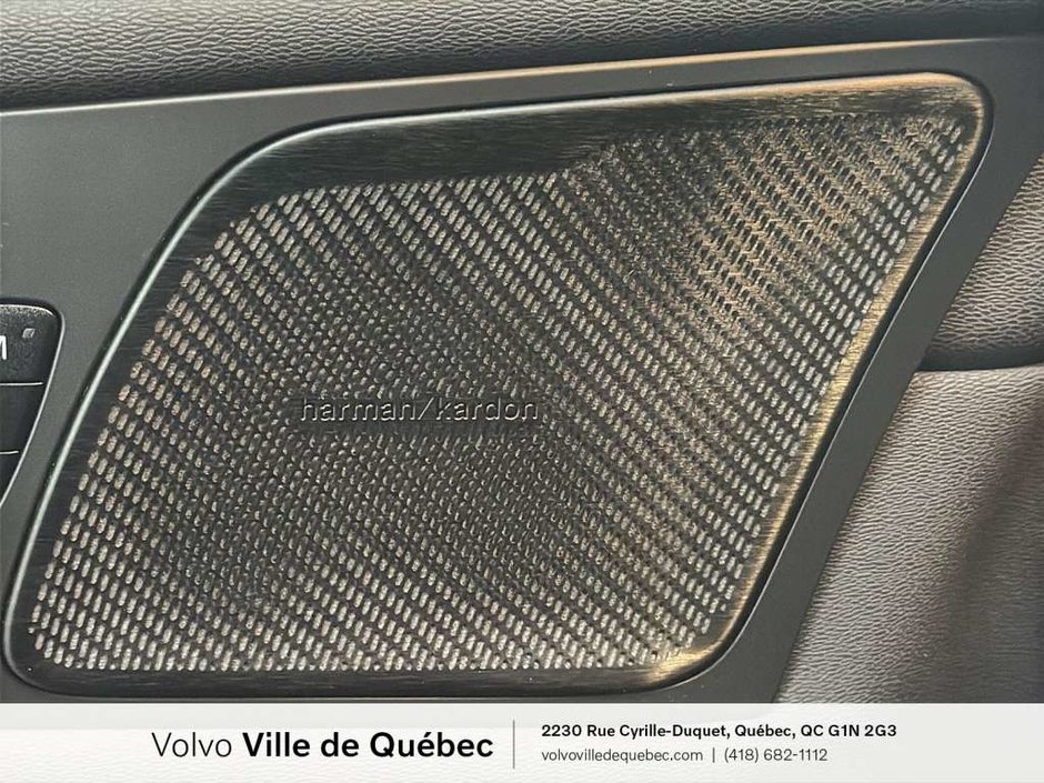 2022 Volvo XC60 Inscrptn Expr Rchrg-22